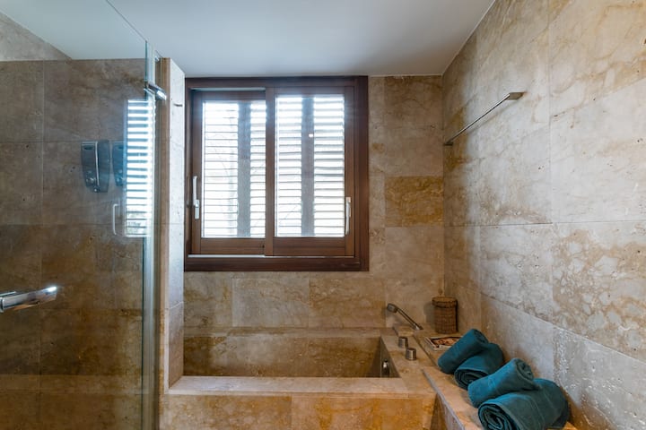 0192c0e5-76f7-4576-8ab9-d92815265bb8