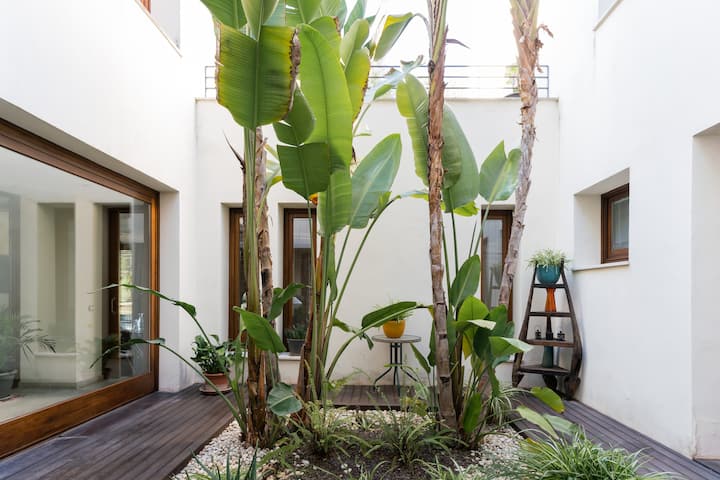 74300fe2-b598-43bb-9e0e-0035cd959891