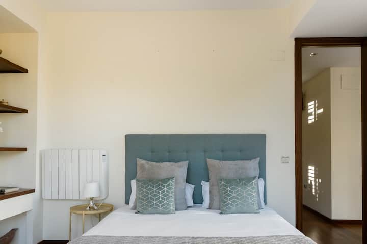 992b48f0-90db-411b-aff1-f6edd4534e5a